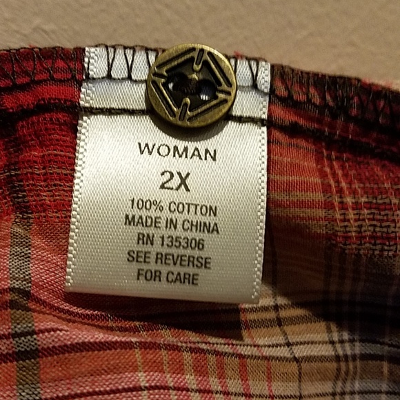 Dressbarn - Plaid Top - Picture 5 of 6